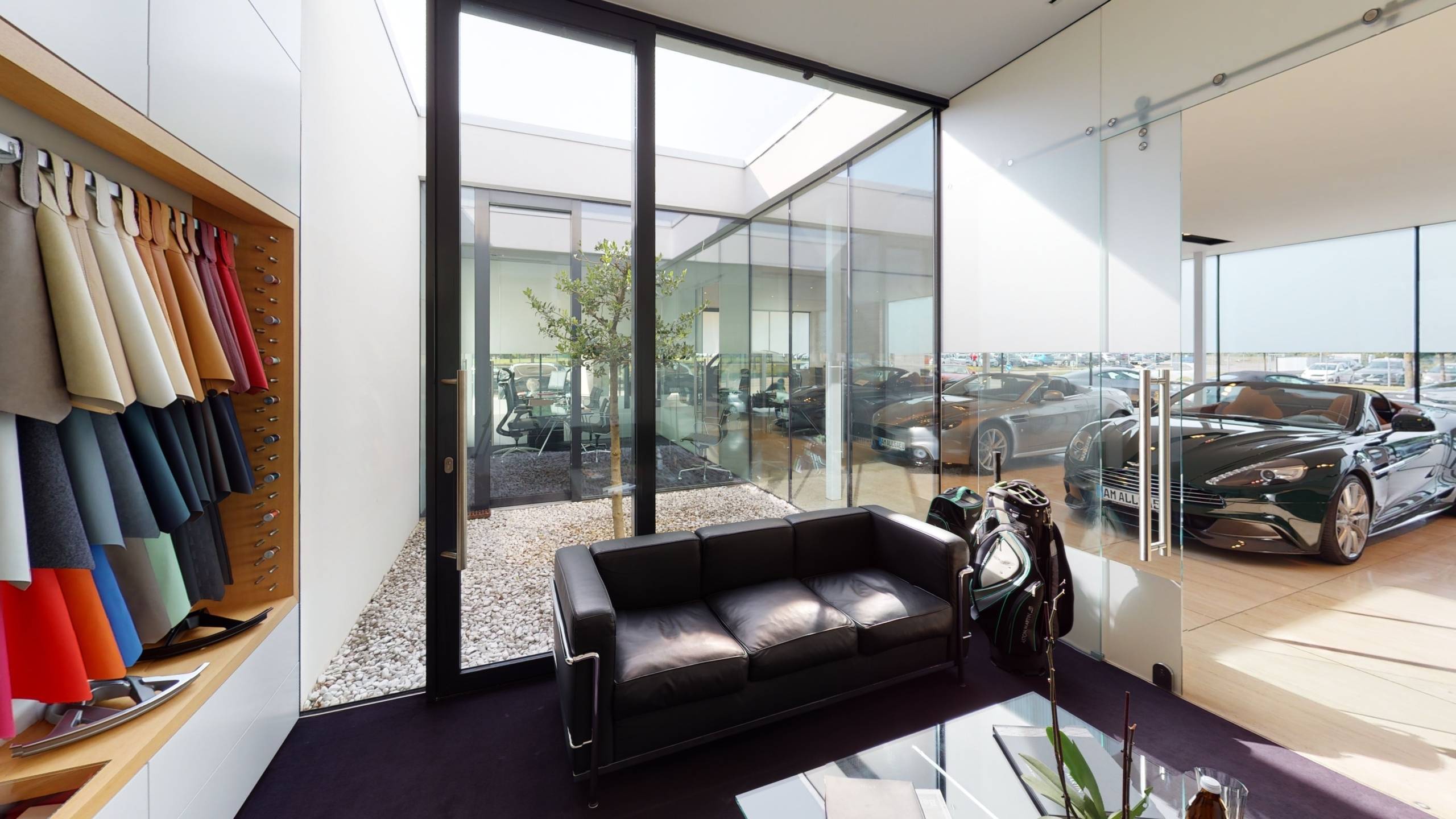Aston Martin Memmingen Virtual Tour | 360INT